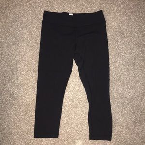 Size 10 ivivva cropped leggings